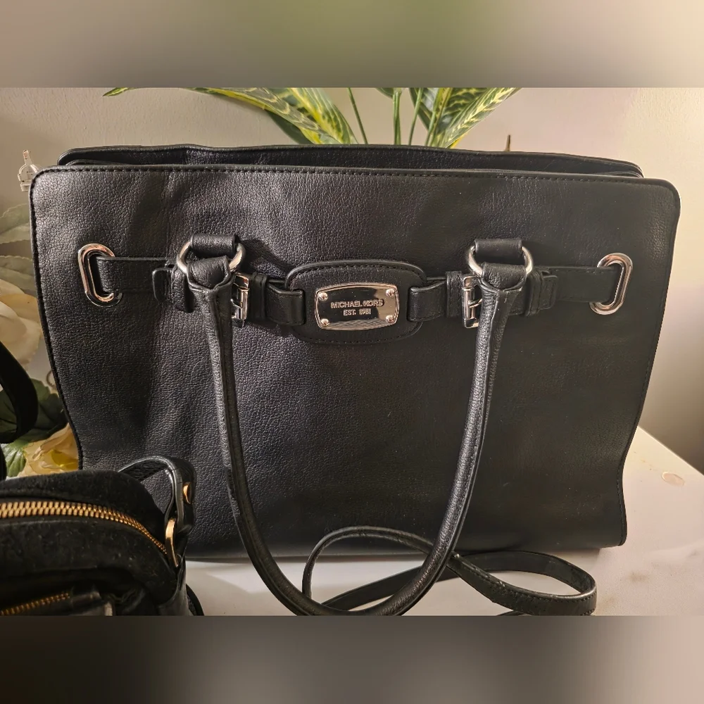 Purse Bundle - Picture 2 of 6
